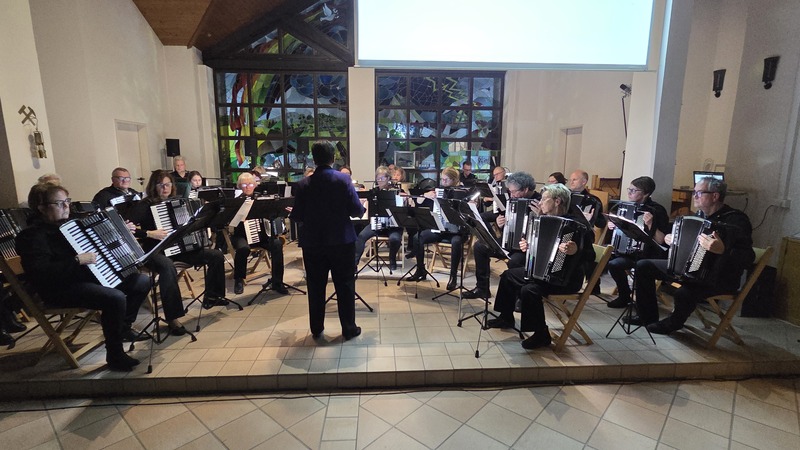 20251205 203245 800p